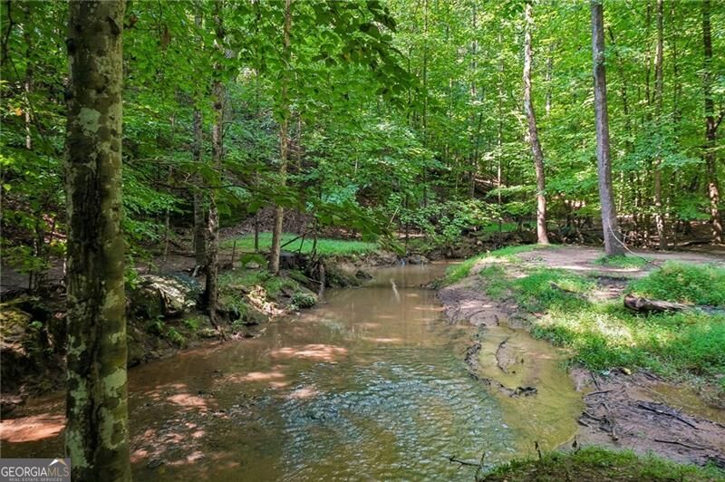 6860 Sterling Drive Property Photo 6