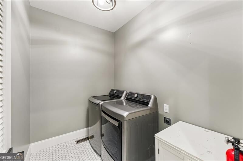 6860 Sterling Drive Property Photo 34
