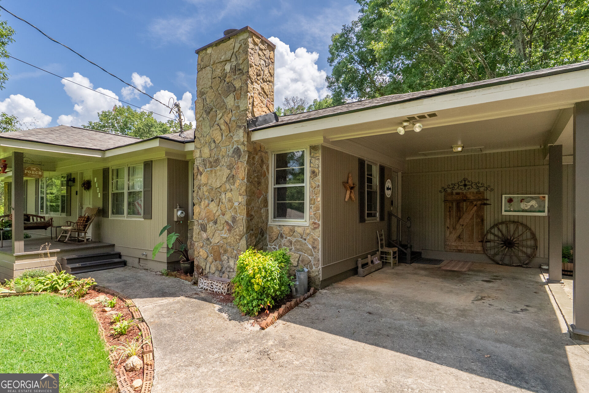 2781 Ike Stone Road Property Photo 5
