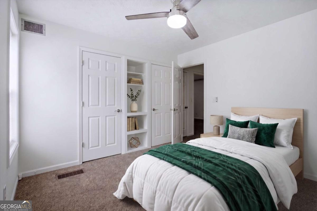 640 Suwanee Lakes Circle Property Photo 18