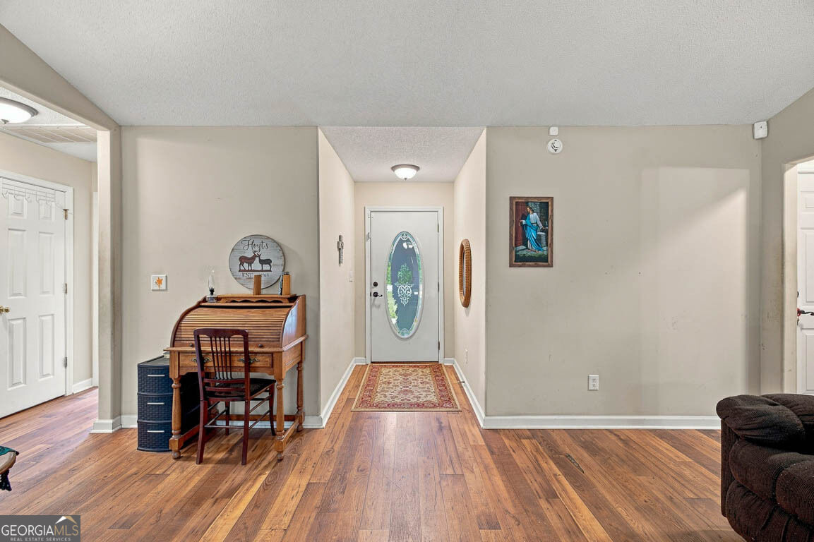 4334 Smith Road Se Property Photo 2