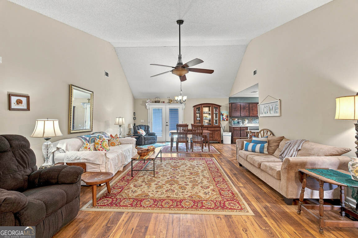 4334 Smith Road Se Property Photo 5