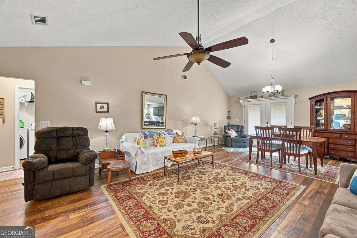 4334 Smith Road Se Property Photo 7