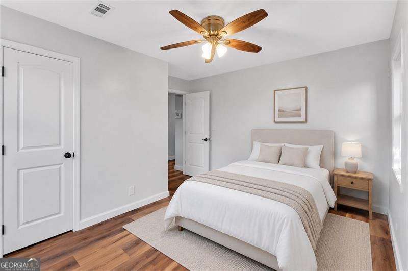 1328 Sharon Street Nw Property Photo 5