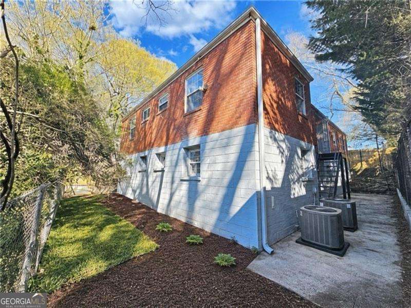 1328 Sharon Street Nw Property Photo 10