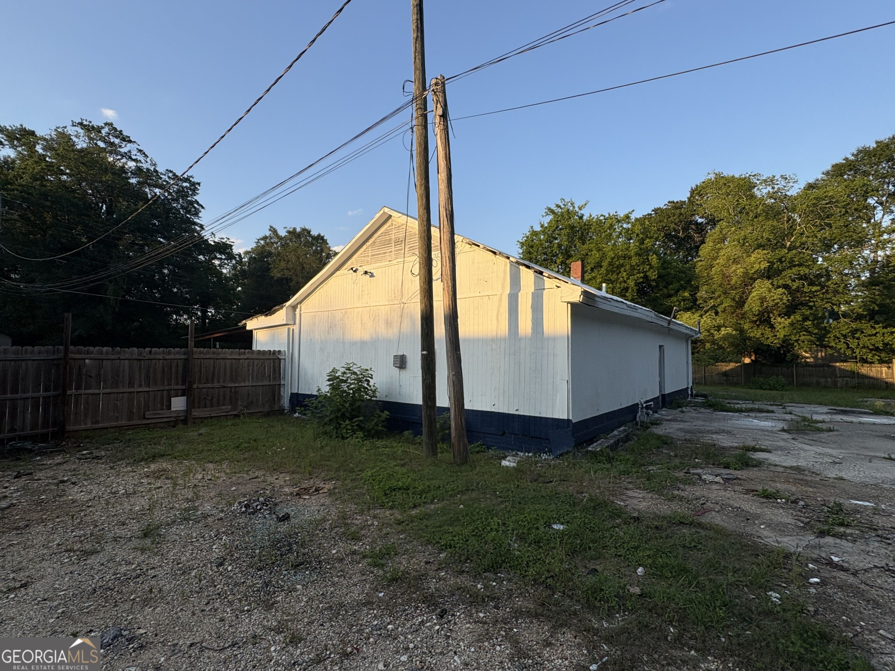 1328 E Broad Avenue Property Photo 6