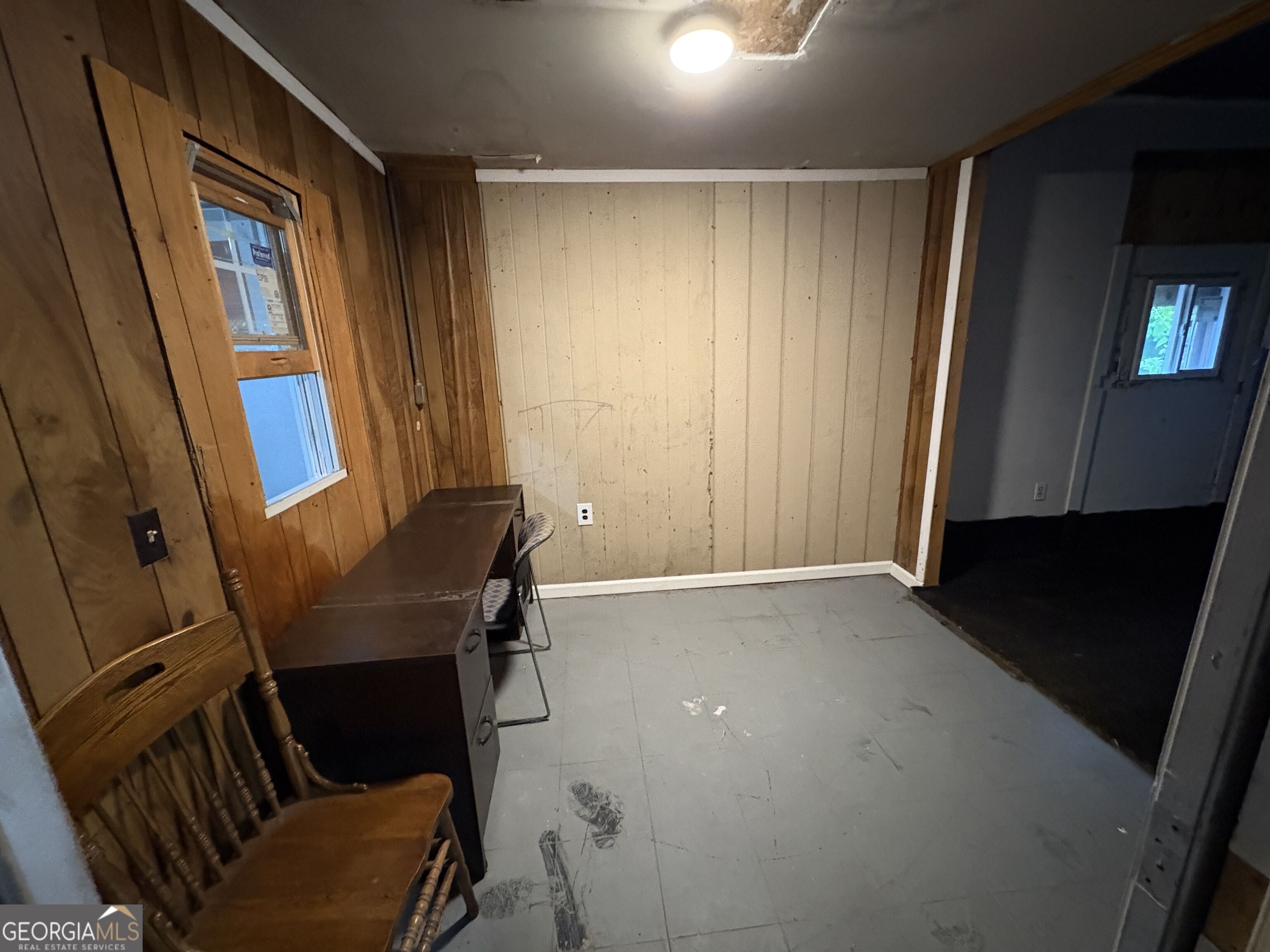 1328 E Broad Avenue Property Photo 10