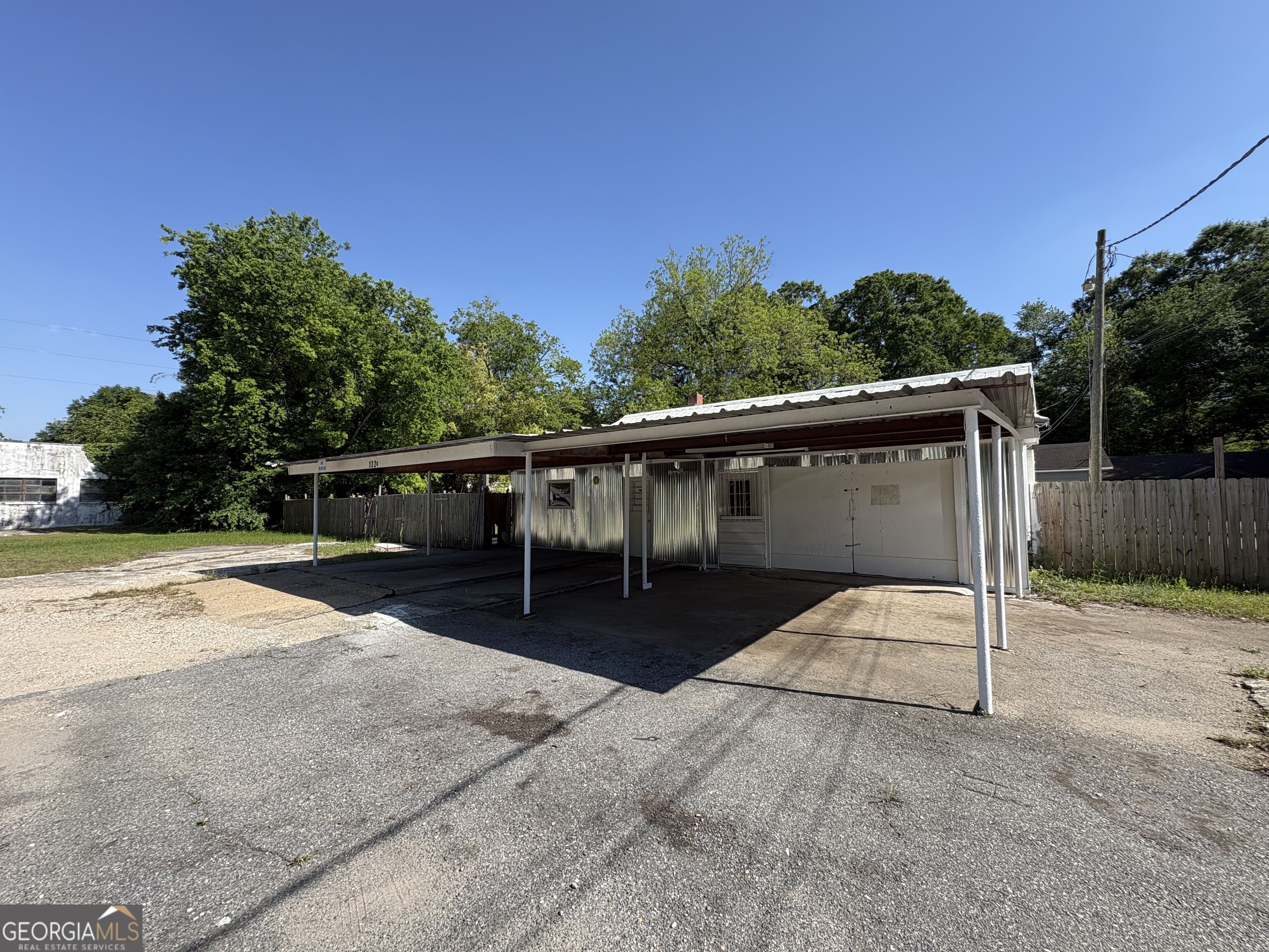 1328 E Broad Avenue Property Photo 12