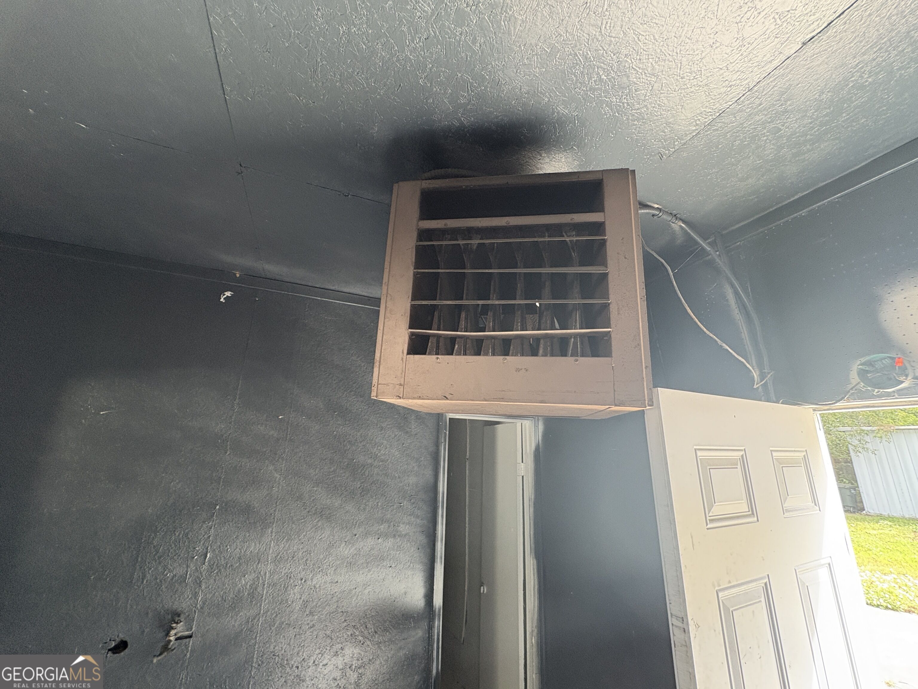 1328 E Broad Avenue Property Photo 17