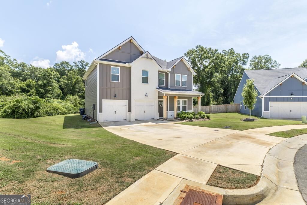 111 Corn Field Circle Property Photo 3