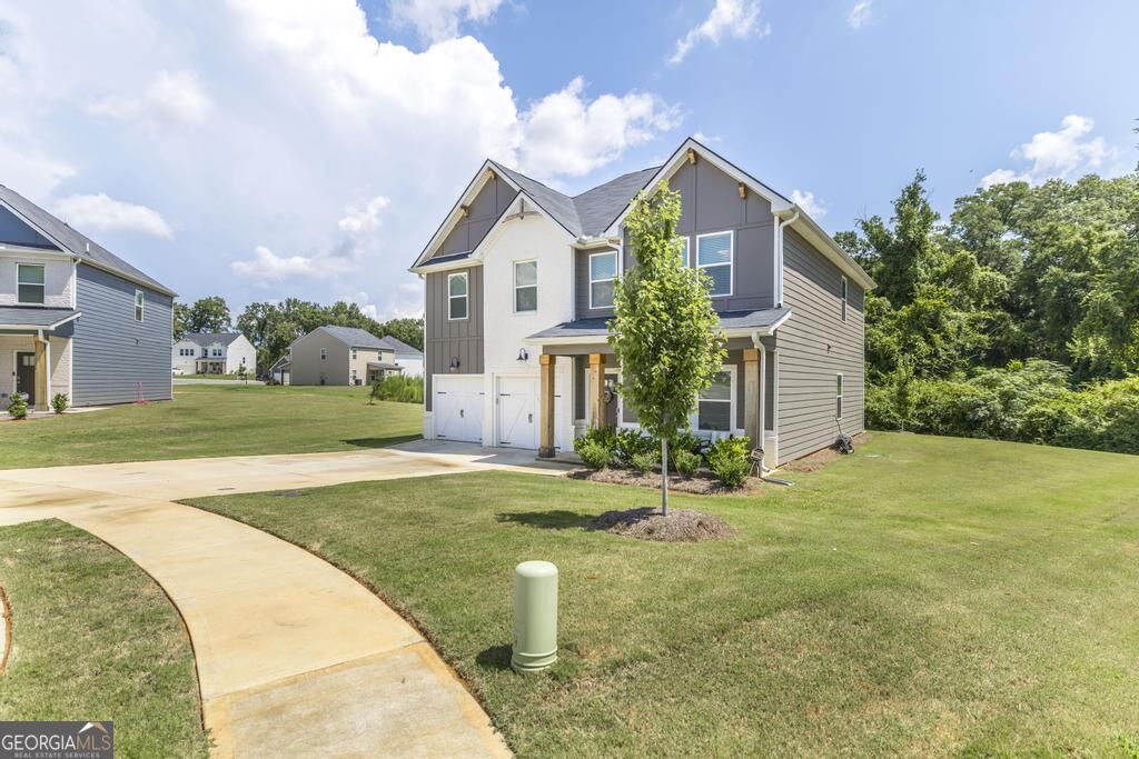111 Corn Field Circle Property Photo 4
