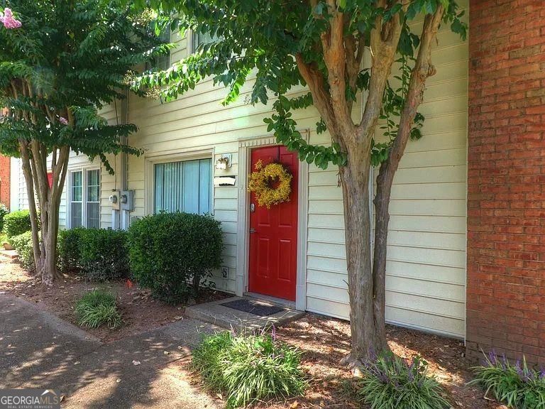 213 High Creek Drive Property Photo 1