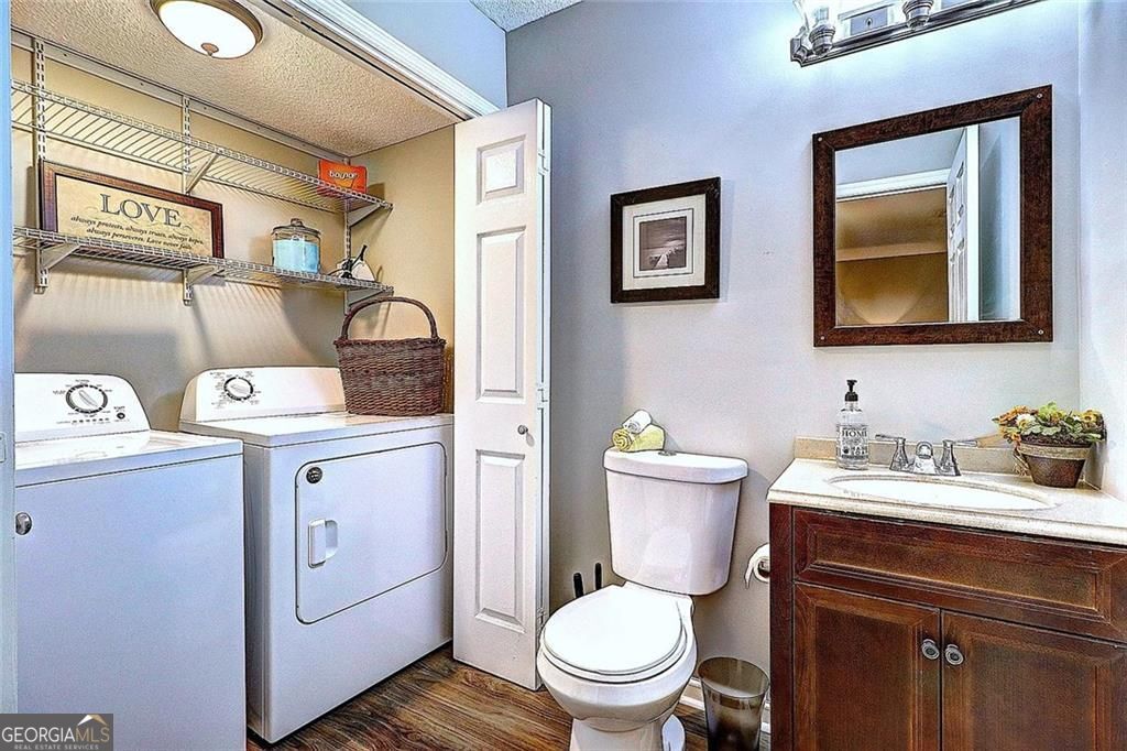 213 High Creek Drive Property Photo 28