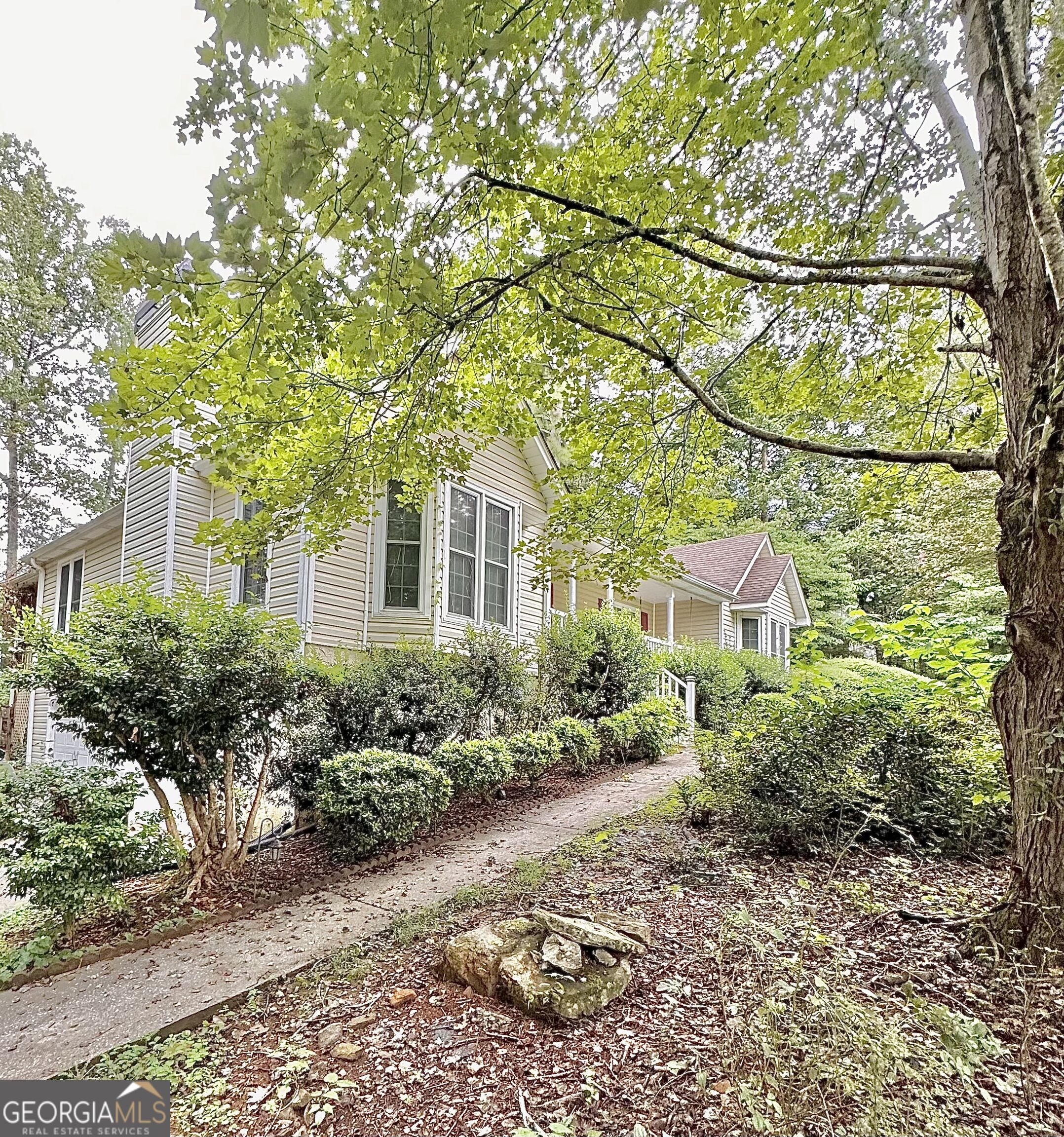 439 Abbington Lane Property Photo 3