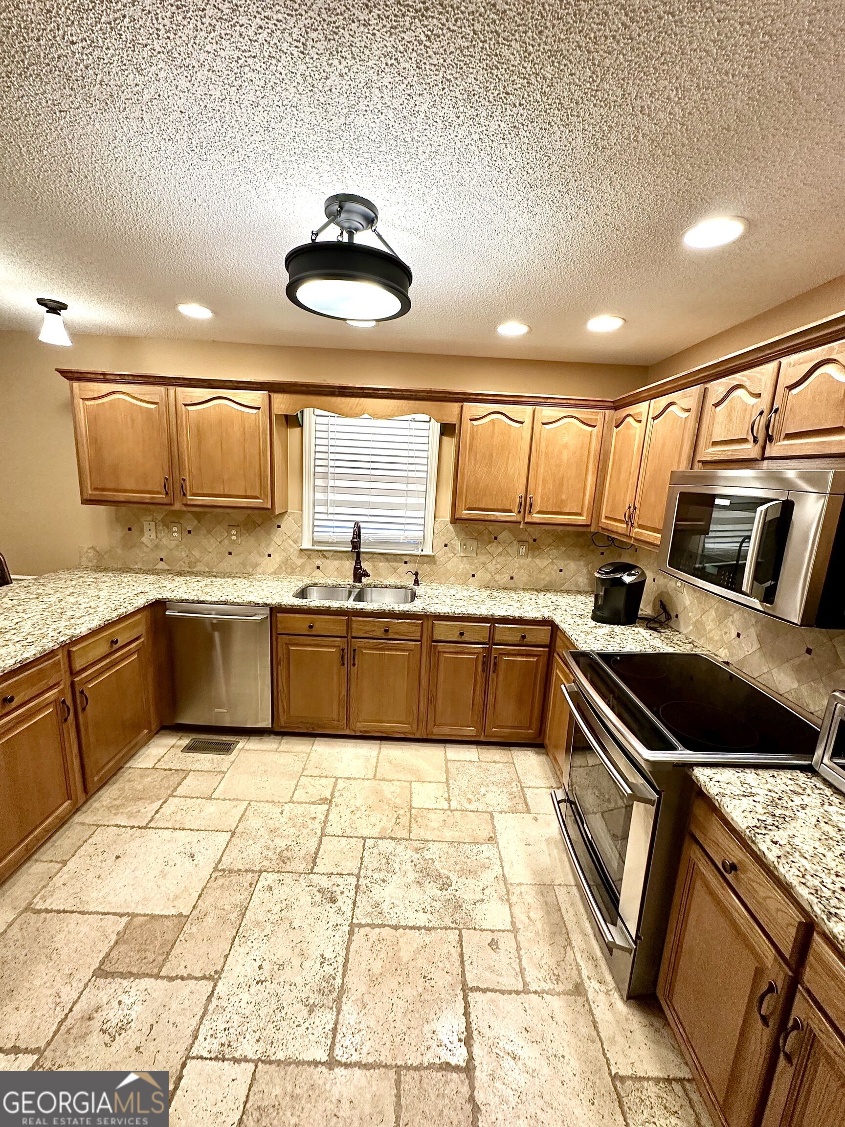 439 Abbington Lane Property Photo 8