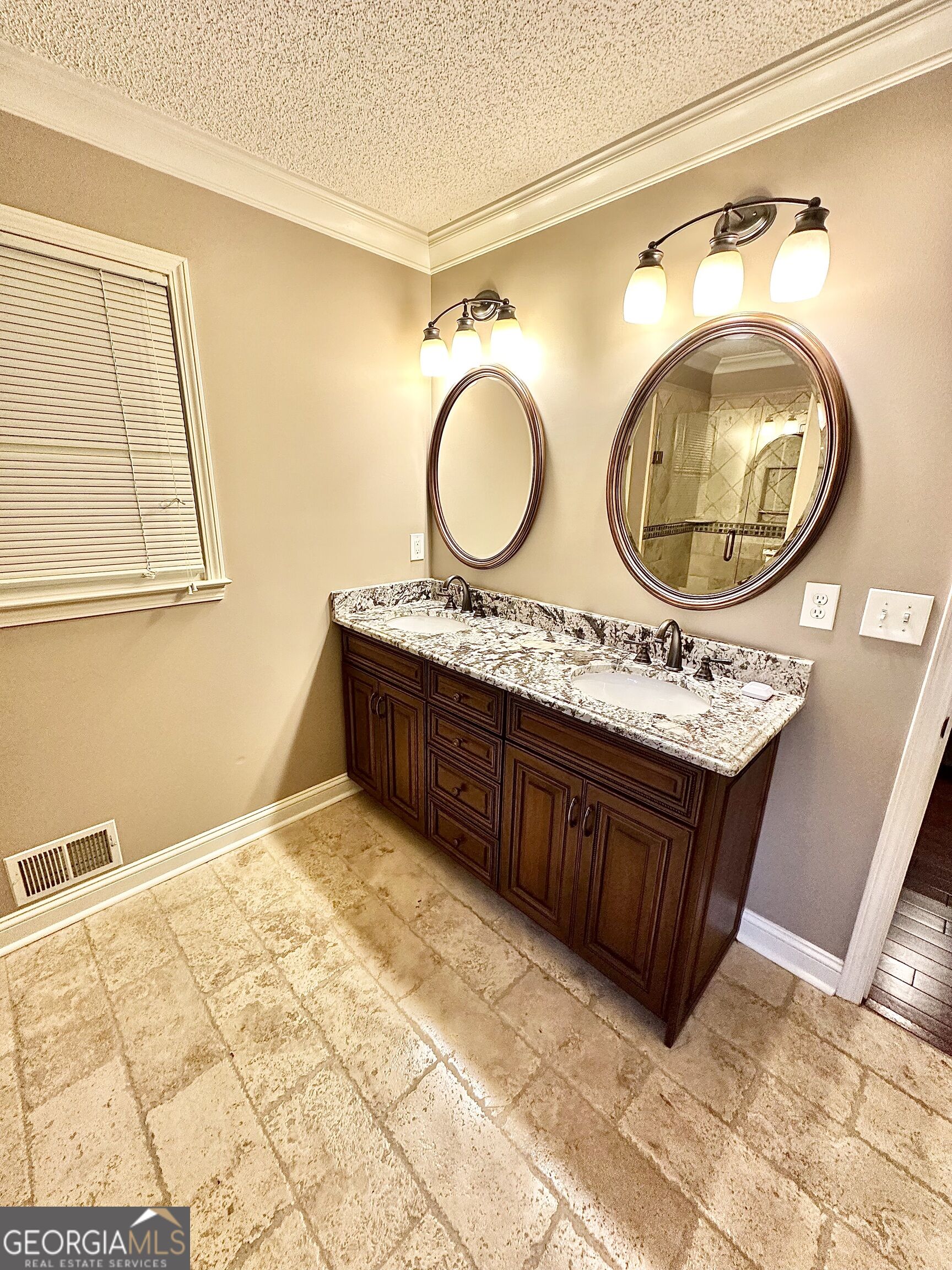 439 Abbington Lane Property Photo 14