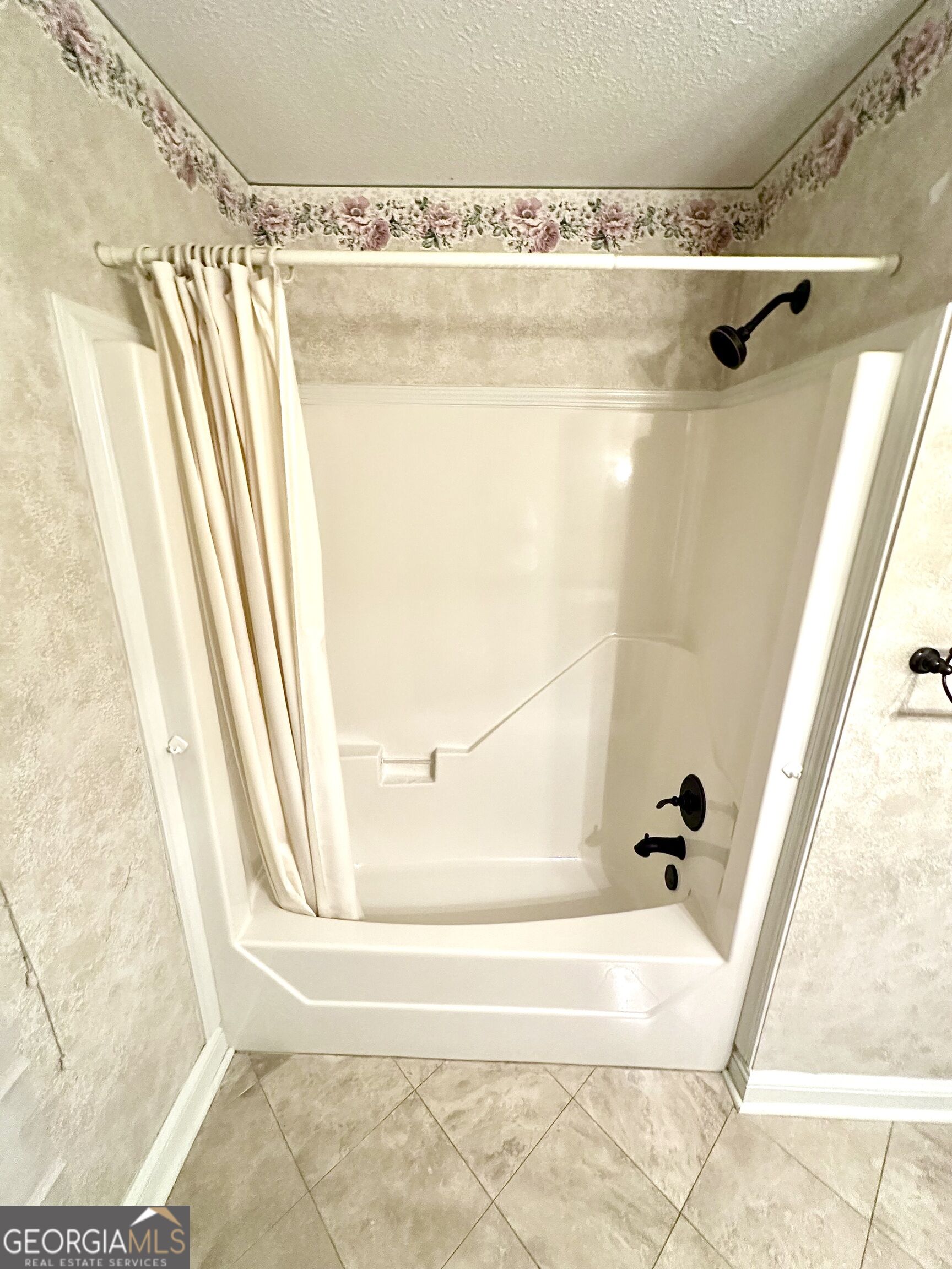 439 Abbington Lane Property Photo 19