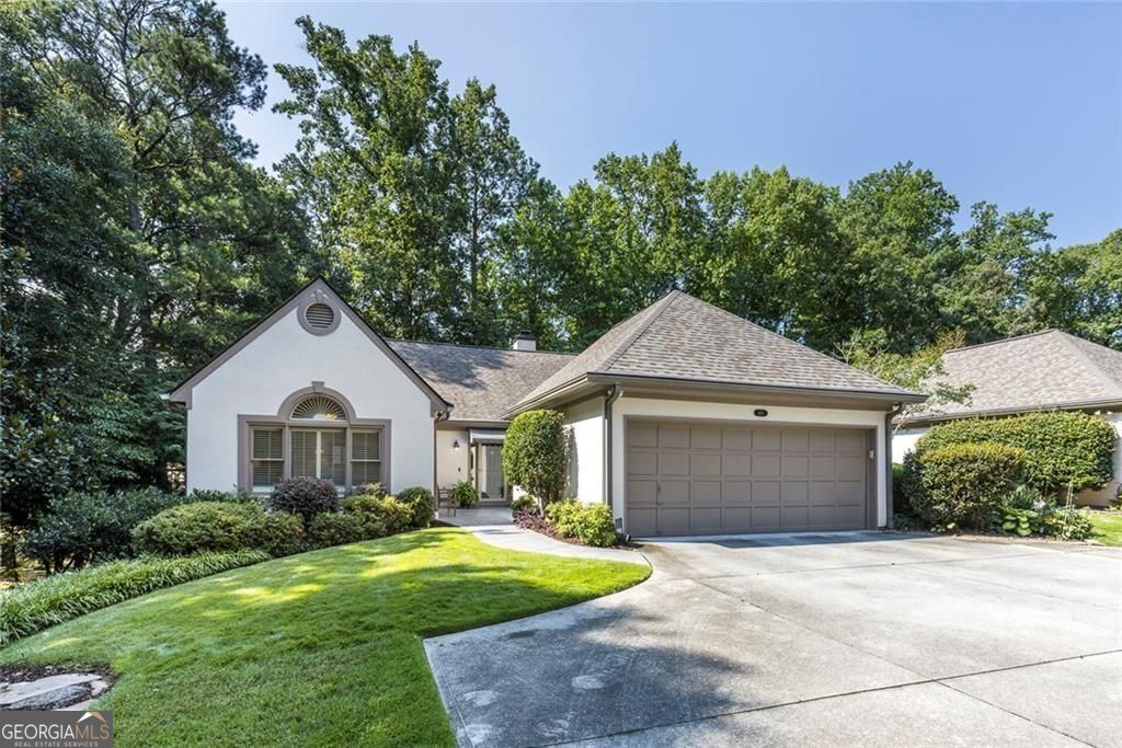 450 Greenlaurel Drive Ne Property Photo 2