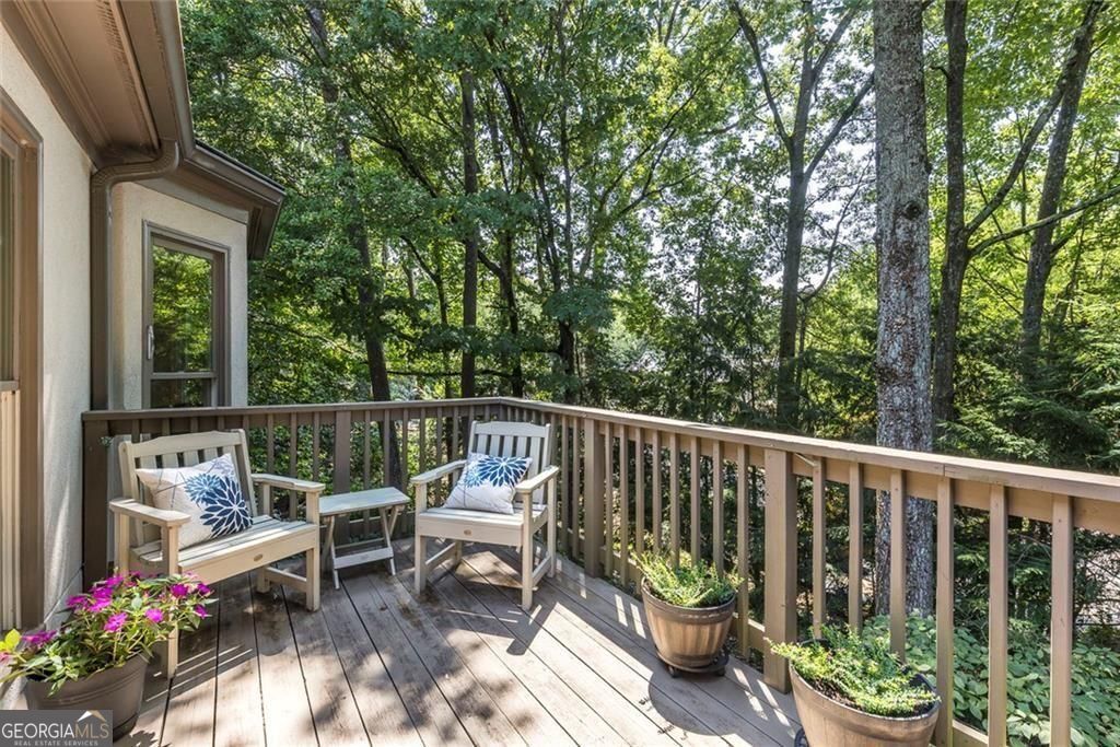 450 Greenlaurel Drive Ne Property Photo 13