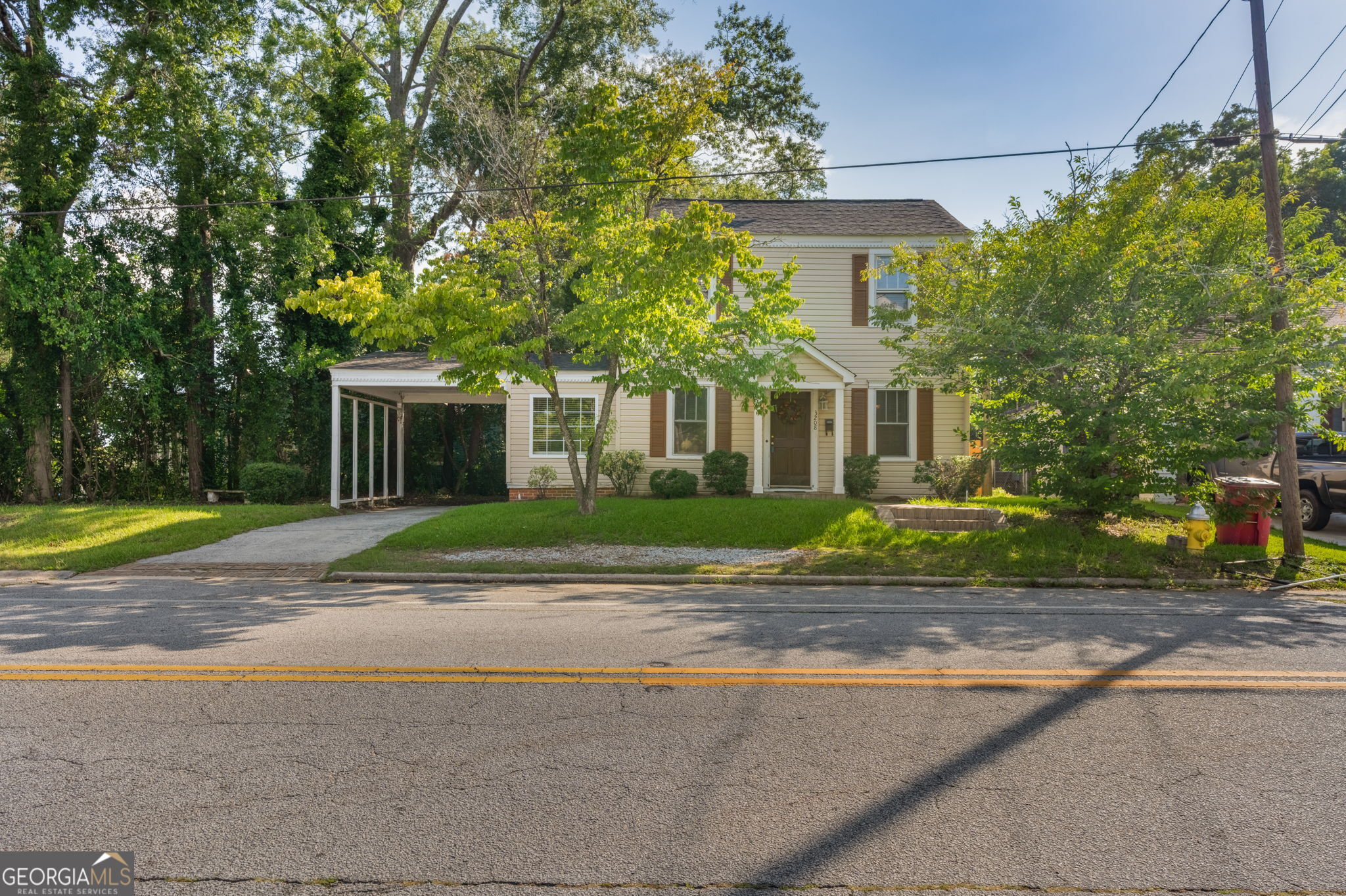 3208 Ridge Avenue Property Photo 3