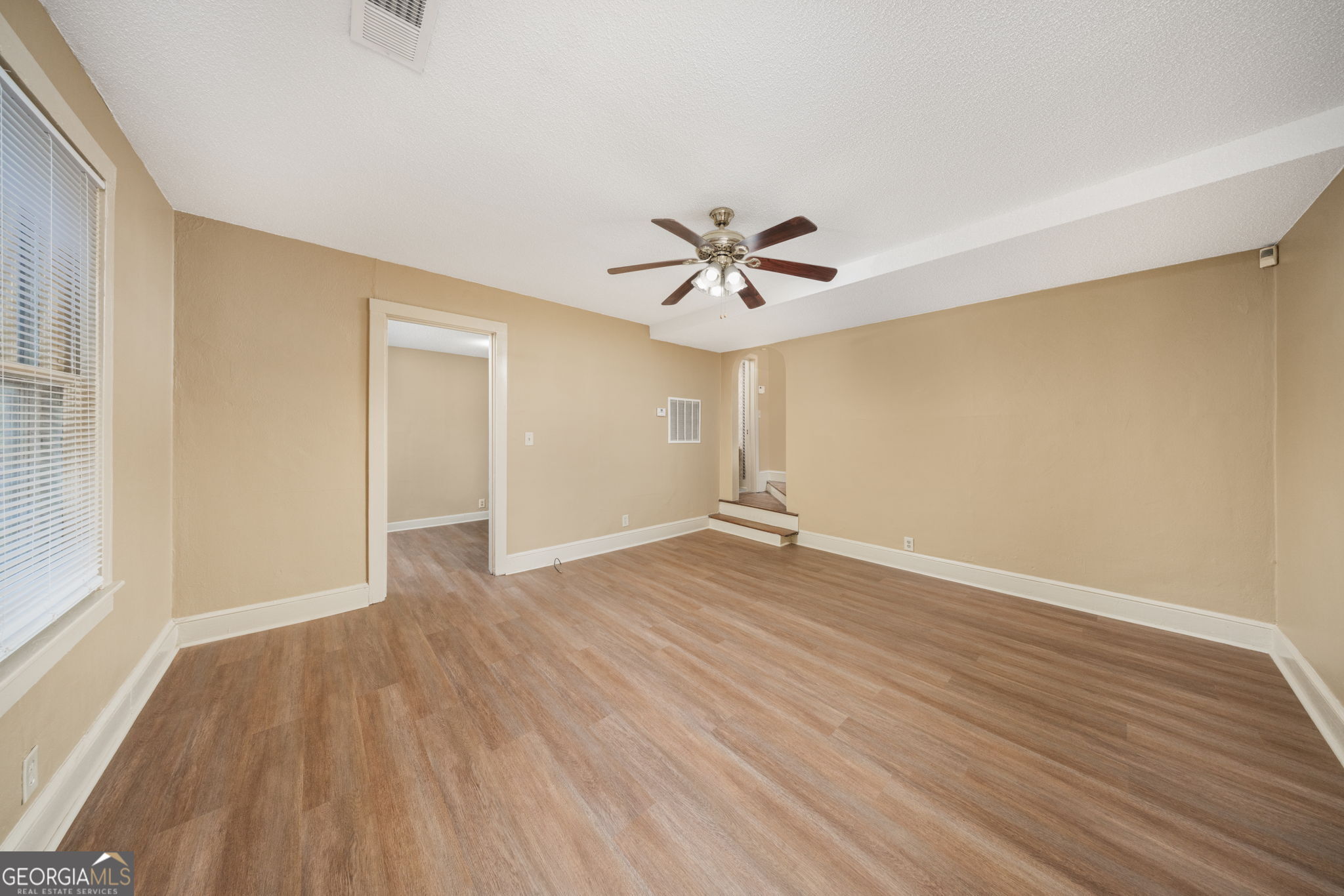 3208 Ridge Avenue Property Photo 6