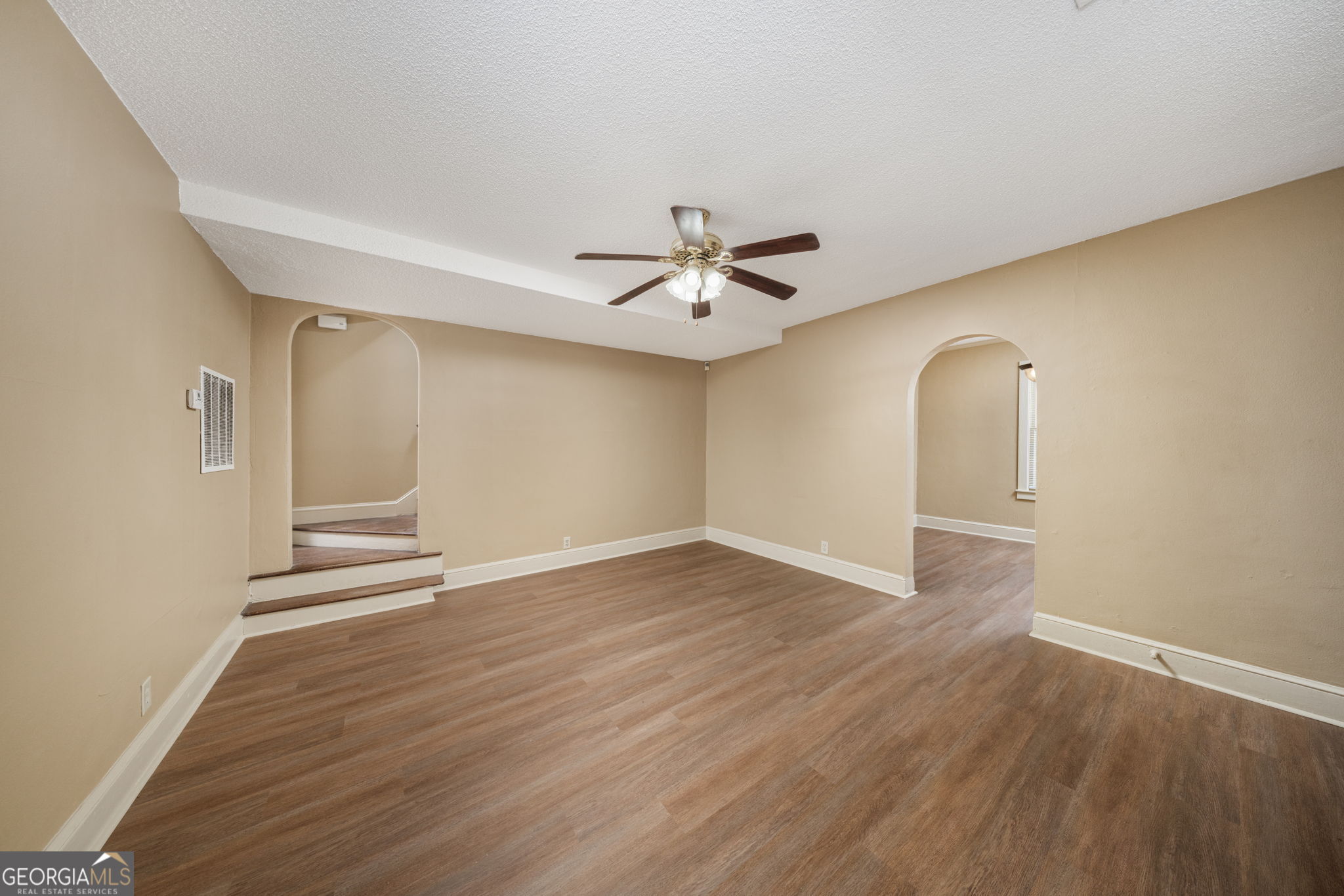 3208 Ridge Avenue Property Photo 10