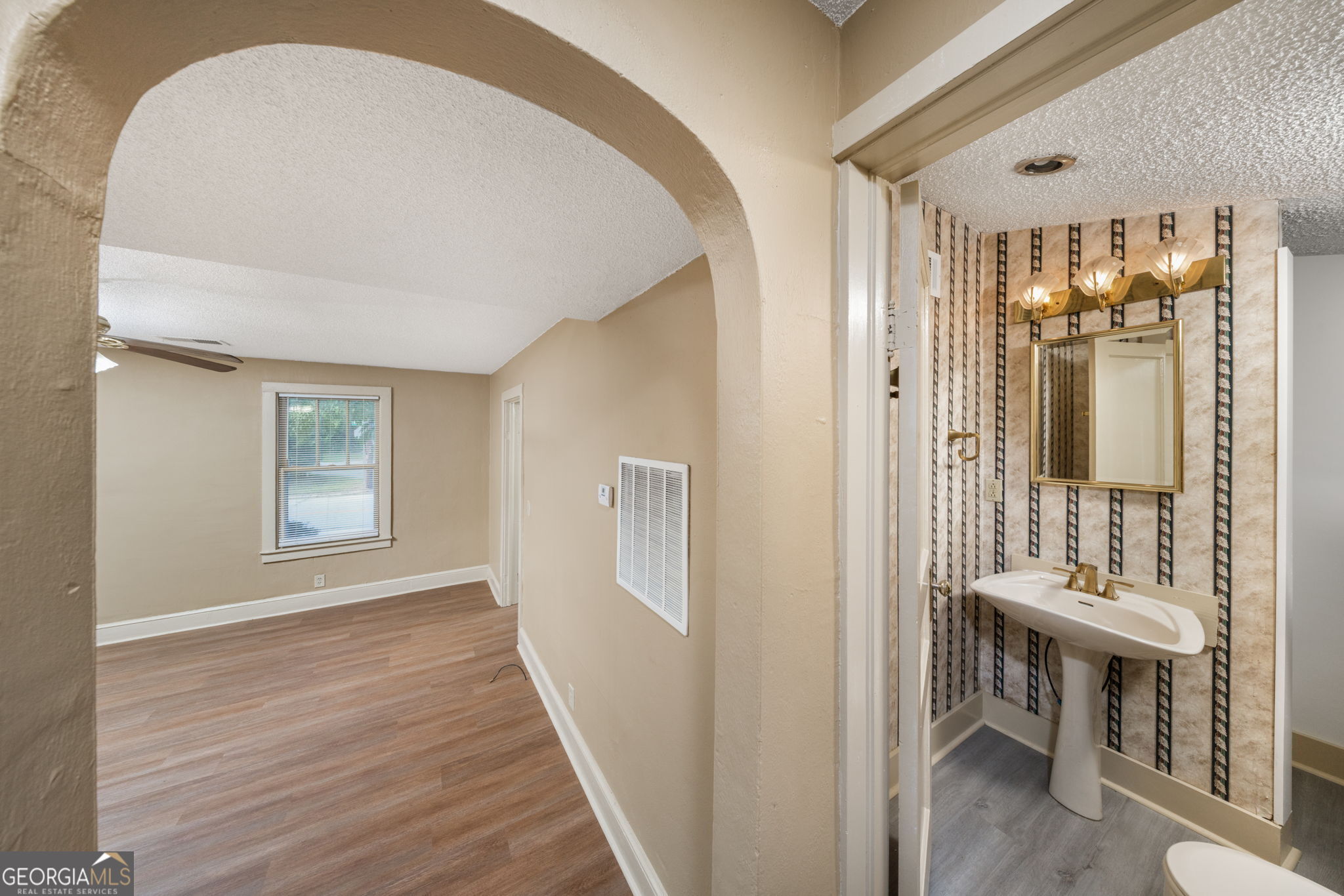 3208 Ridge Avenue Property Photo 16