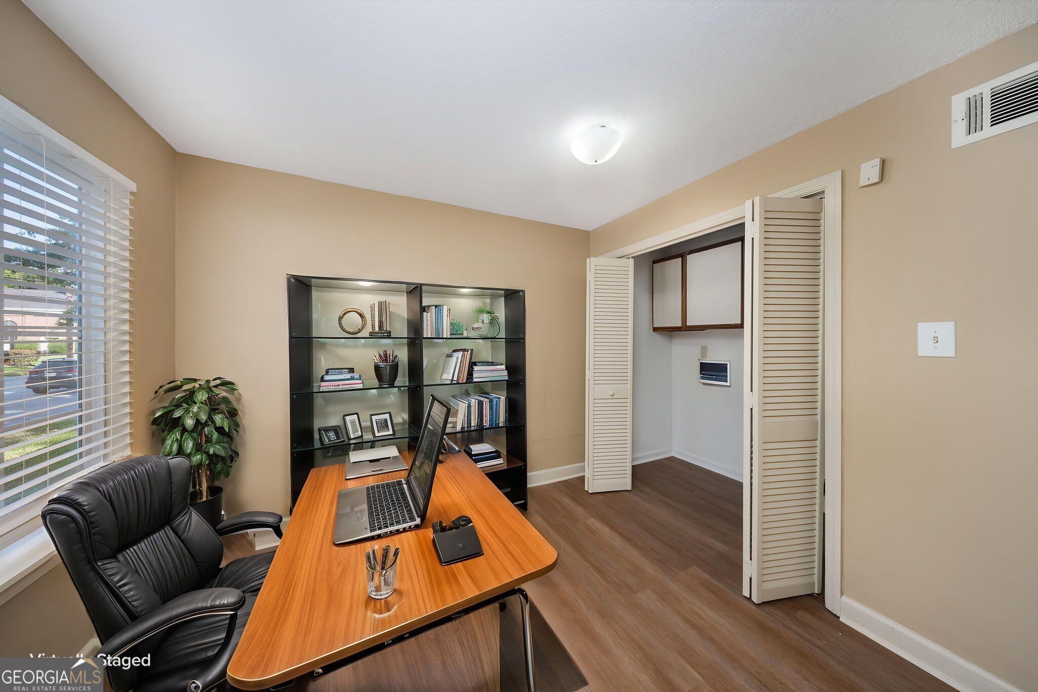 3208 Ridge Avenue Property Photo 28