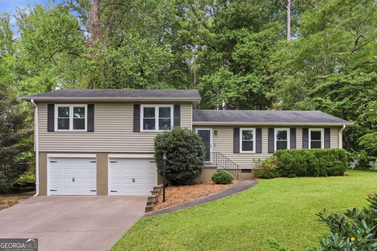 1661 Smithwood Drive Property Photo 1