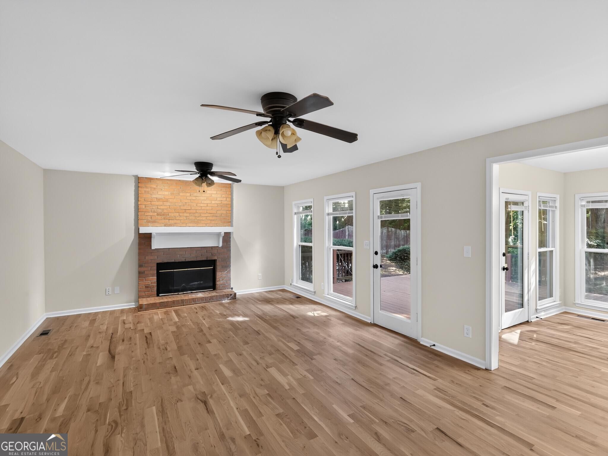 2240 Whispering Pines Lane Property Photo 18