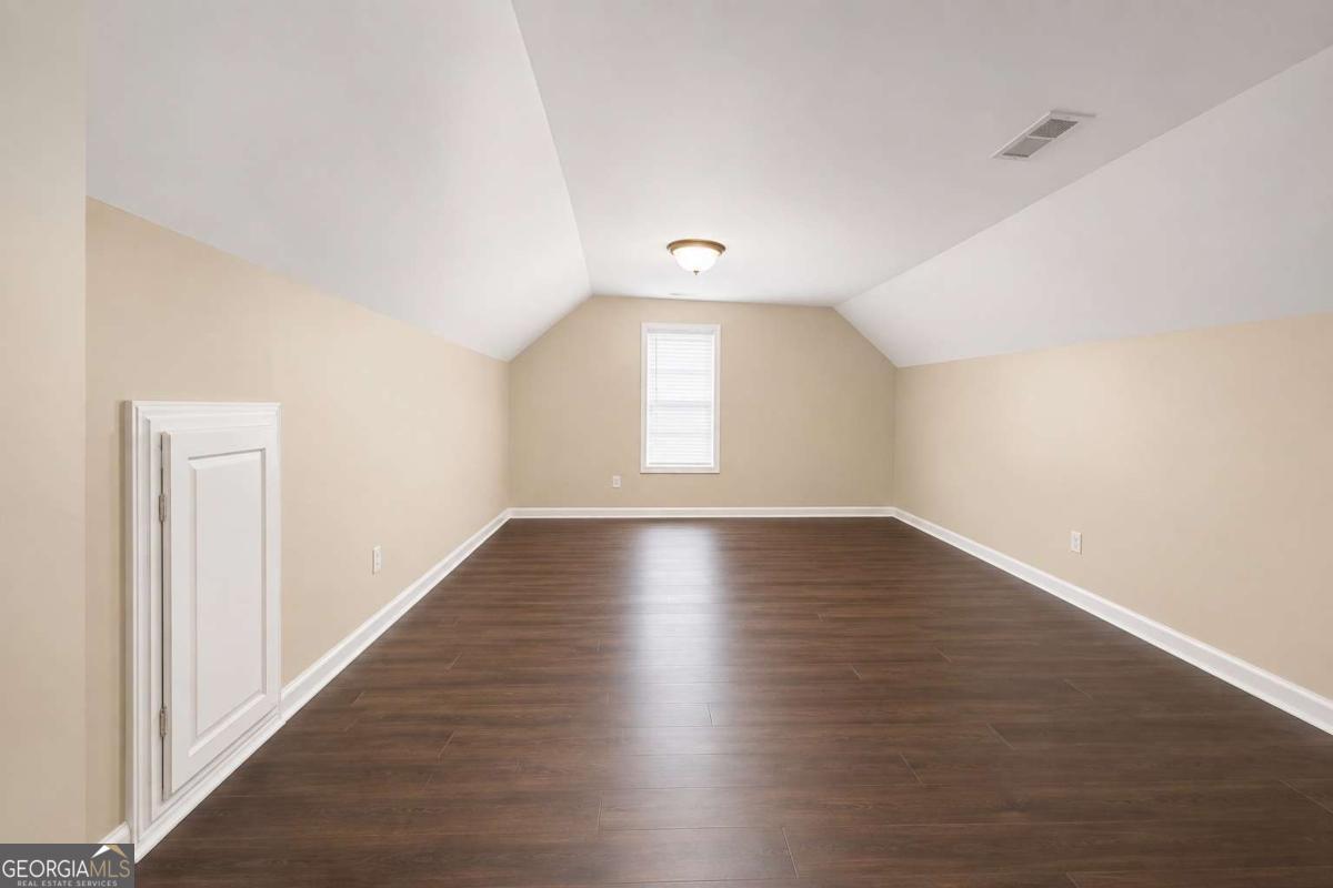 2315 Lake Royale Drive Property Photo 5