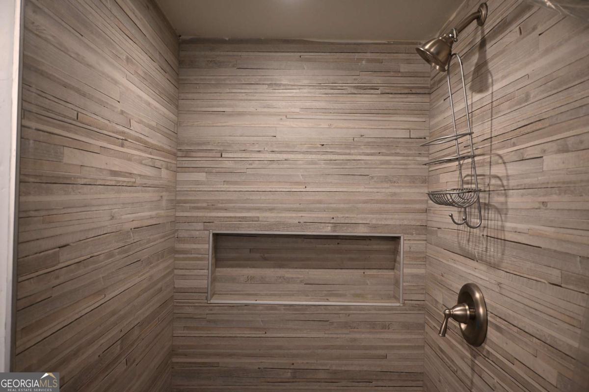 994 Overbrook Circle # 1 Property Photo 10