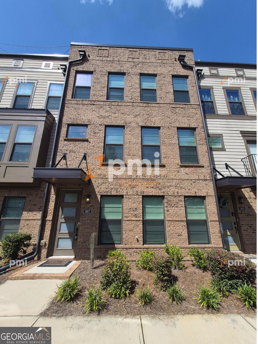 1807 Brandsford Lane NW Property Photo 1