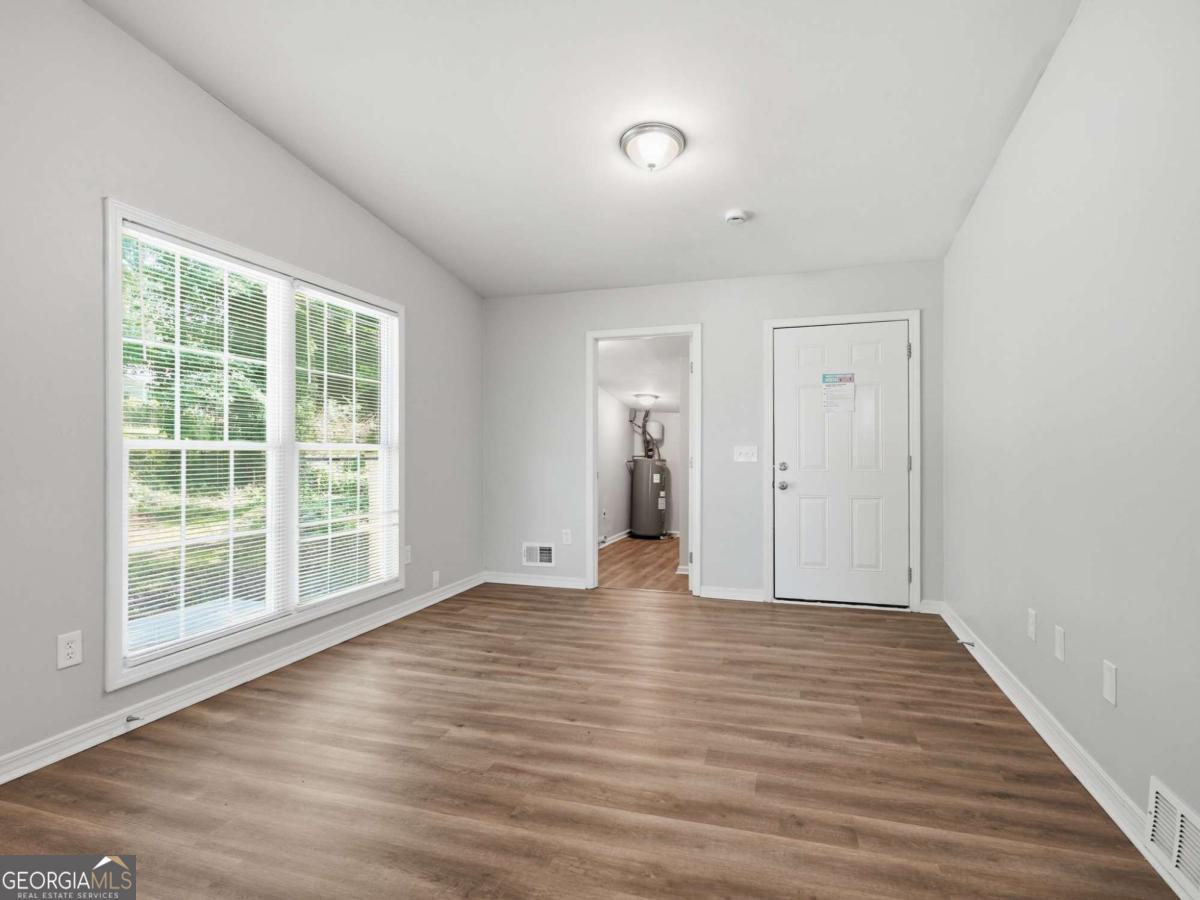 3024 Pasadena Drive Property Photo 4