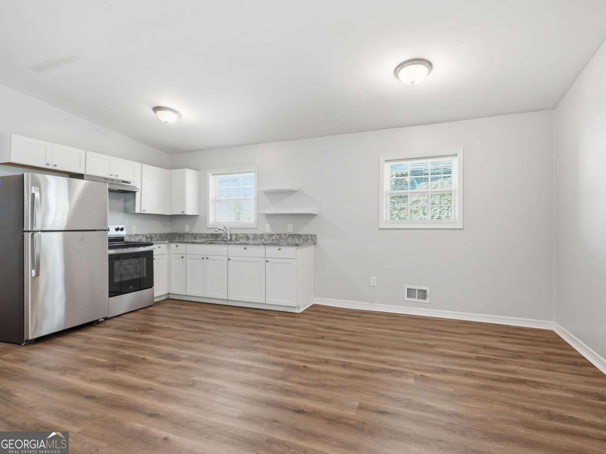 3024 Pasadena Drive Property Photo 6