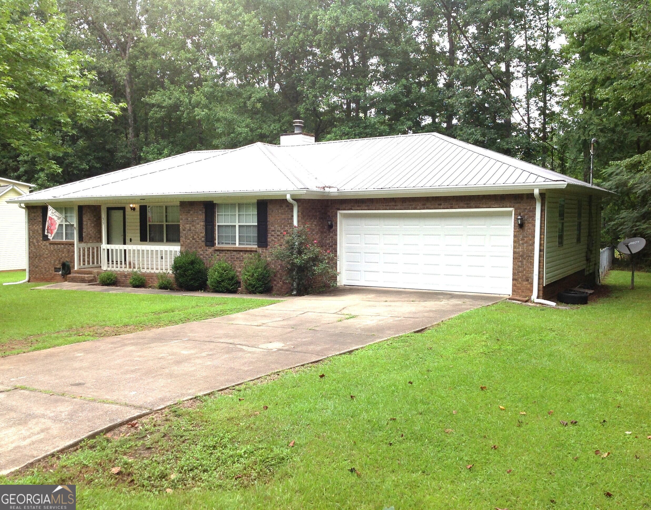 35 Woodland Dr Property Photo 2