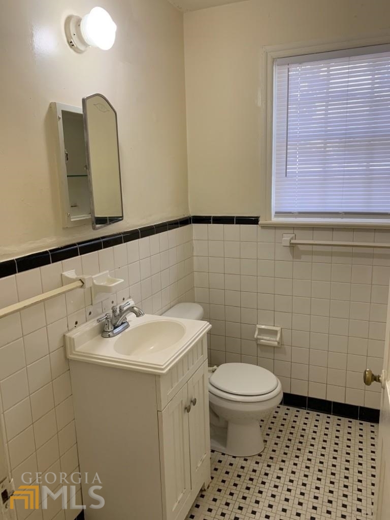 1451 Milledge Avenue Property Photo 10