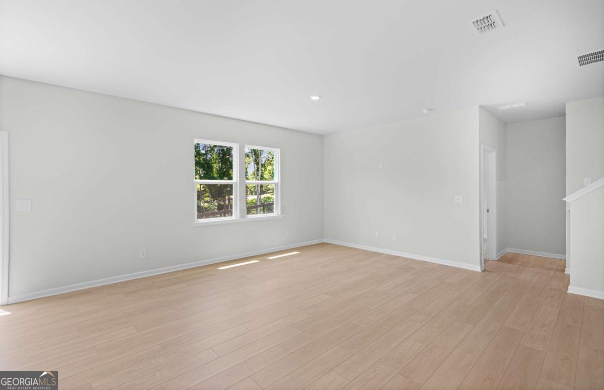 2922 Salinger Way Property Photo 4