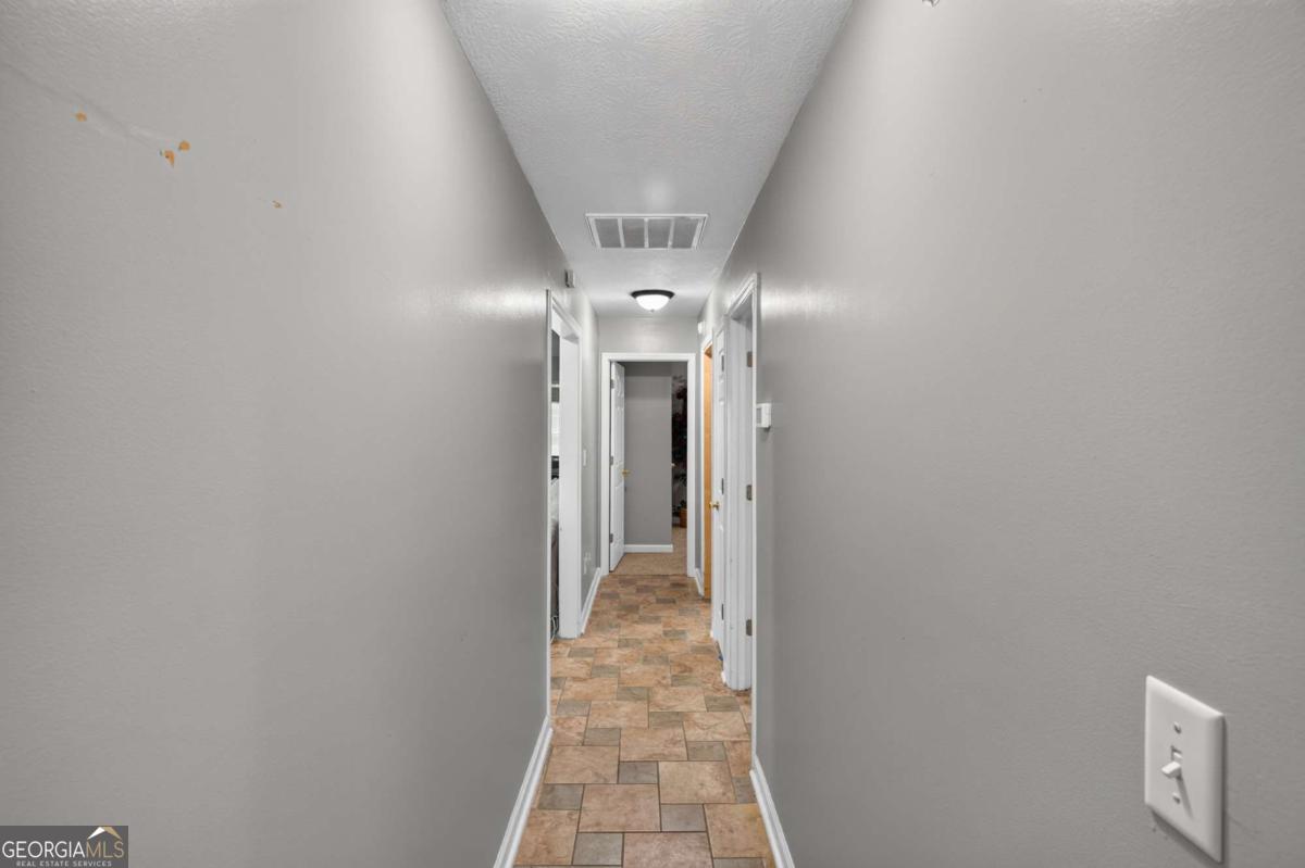 2025 Clarkston Drive Property Photo 21