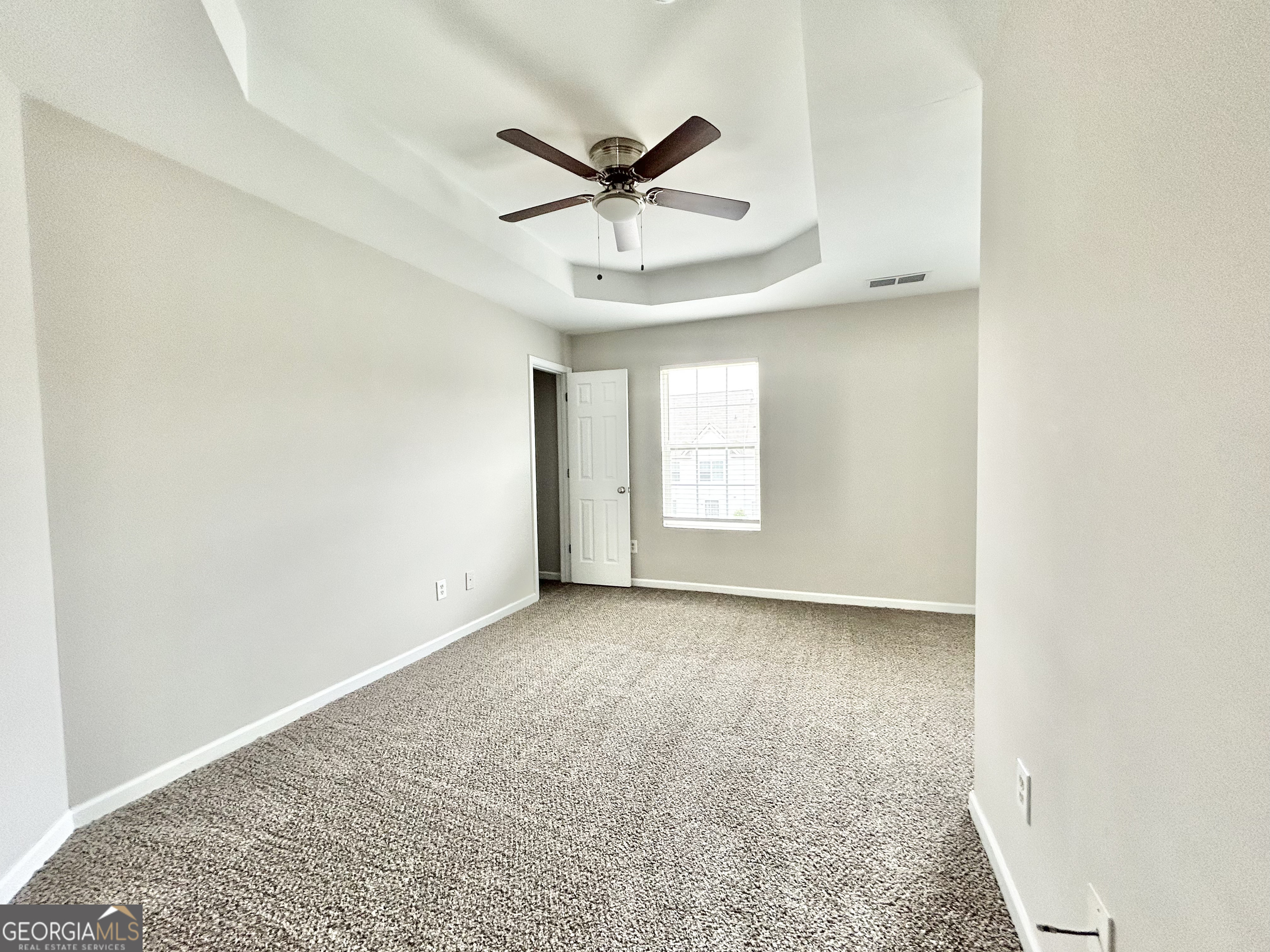 736 Wheel House Lane # B Property Photo 9