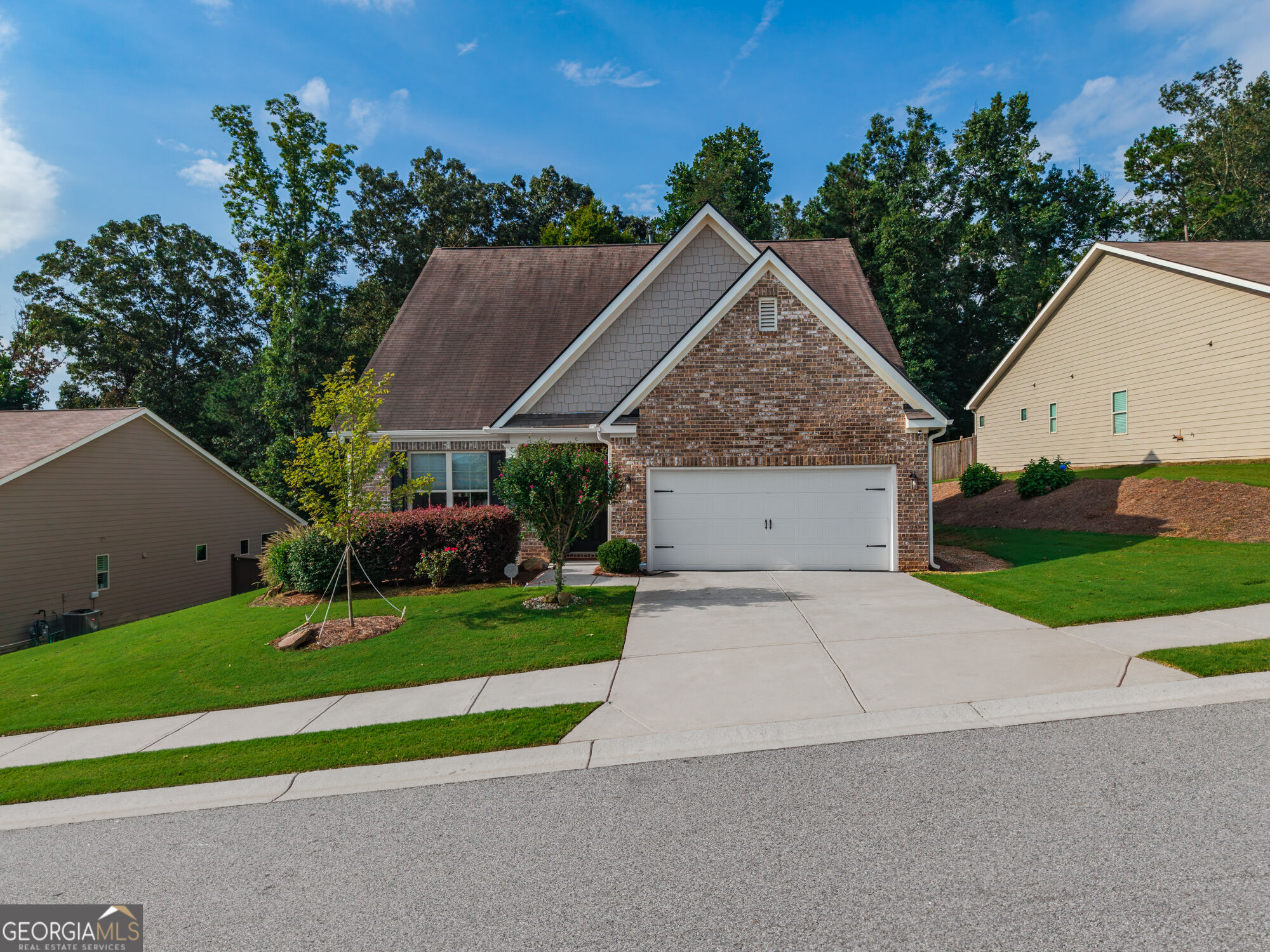 121 Rolling Hills Place Property Photo 1
