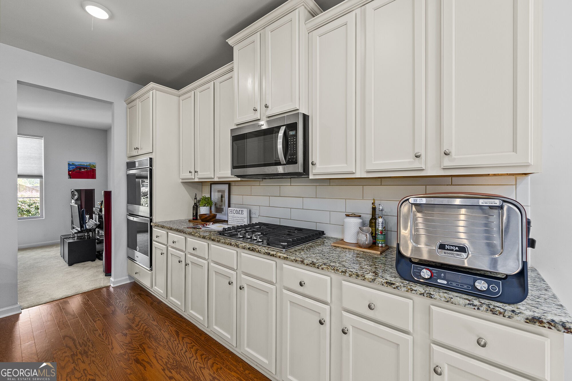 121 Rolling Hills Place Property Photo 12