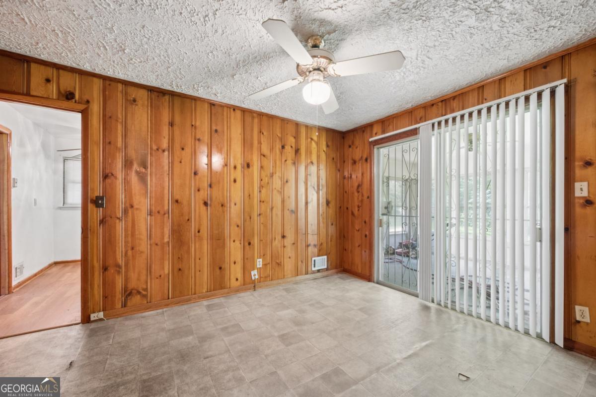 1923 Joseph Court Property Photo 15