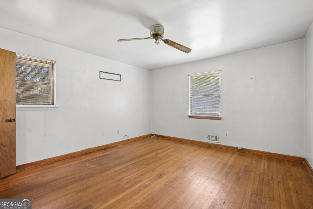1923 Joseph Court Property Photo 18