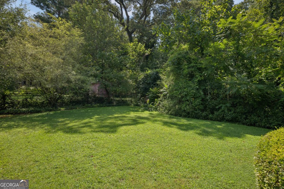 1923 Joseph Court Property Photo 26