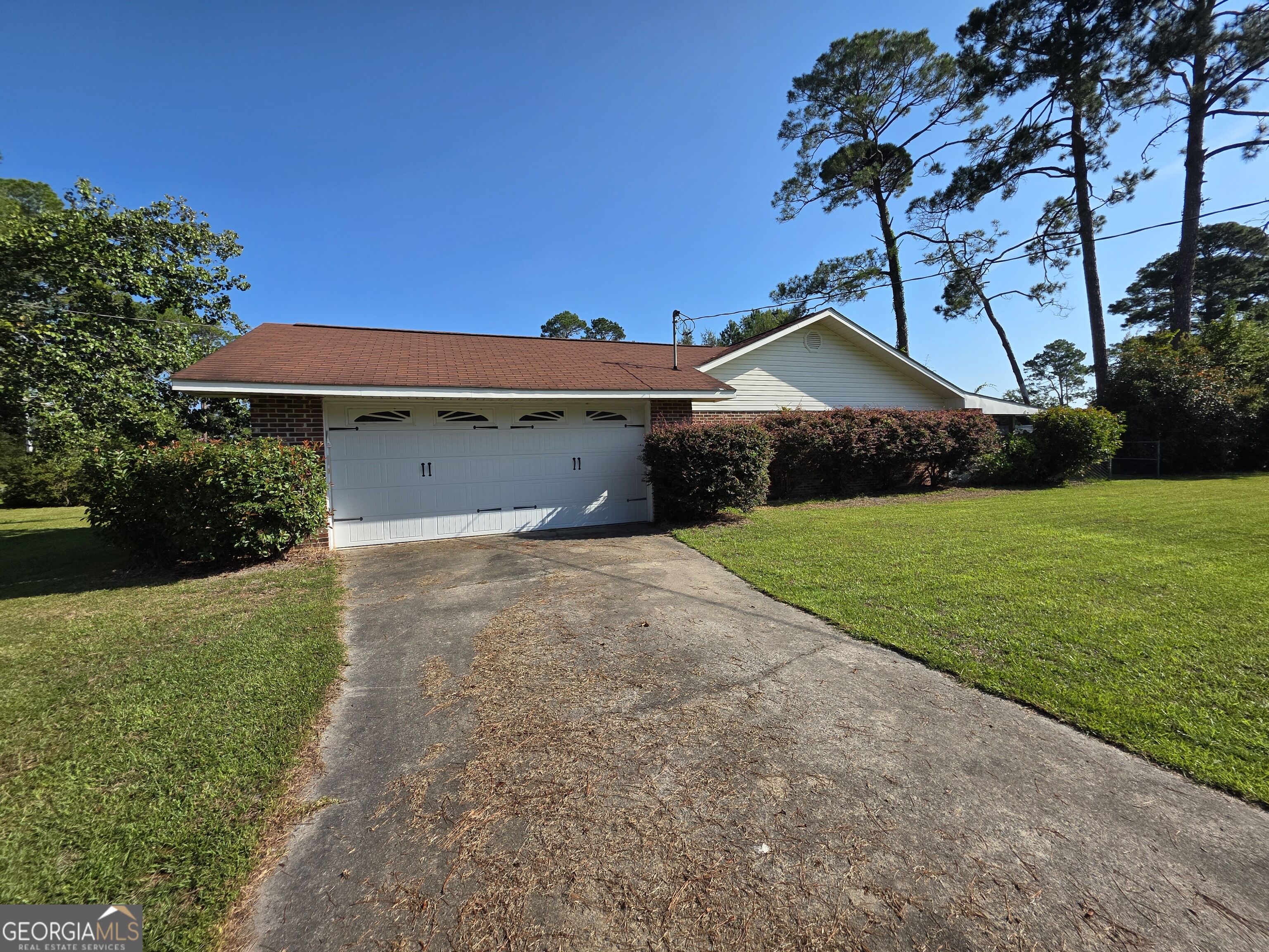 227 Colonial Drive Property Photo 5