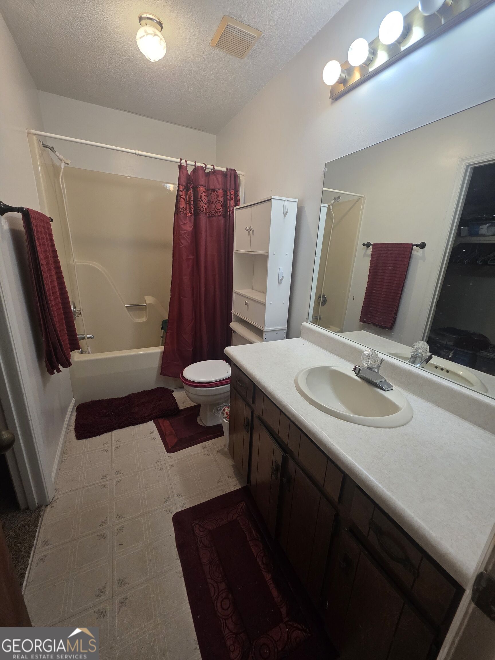 227 Colonial Drive Property Photo 18