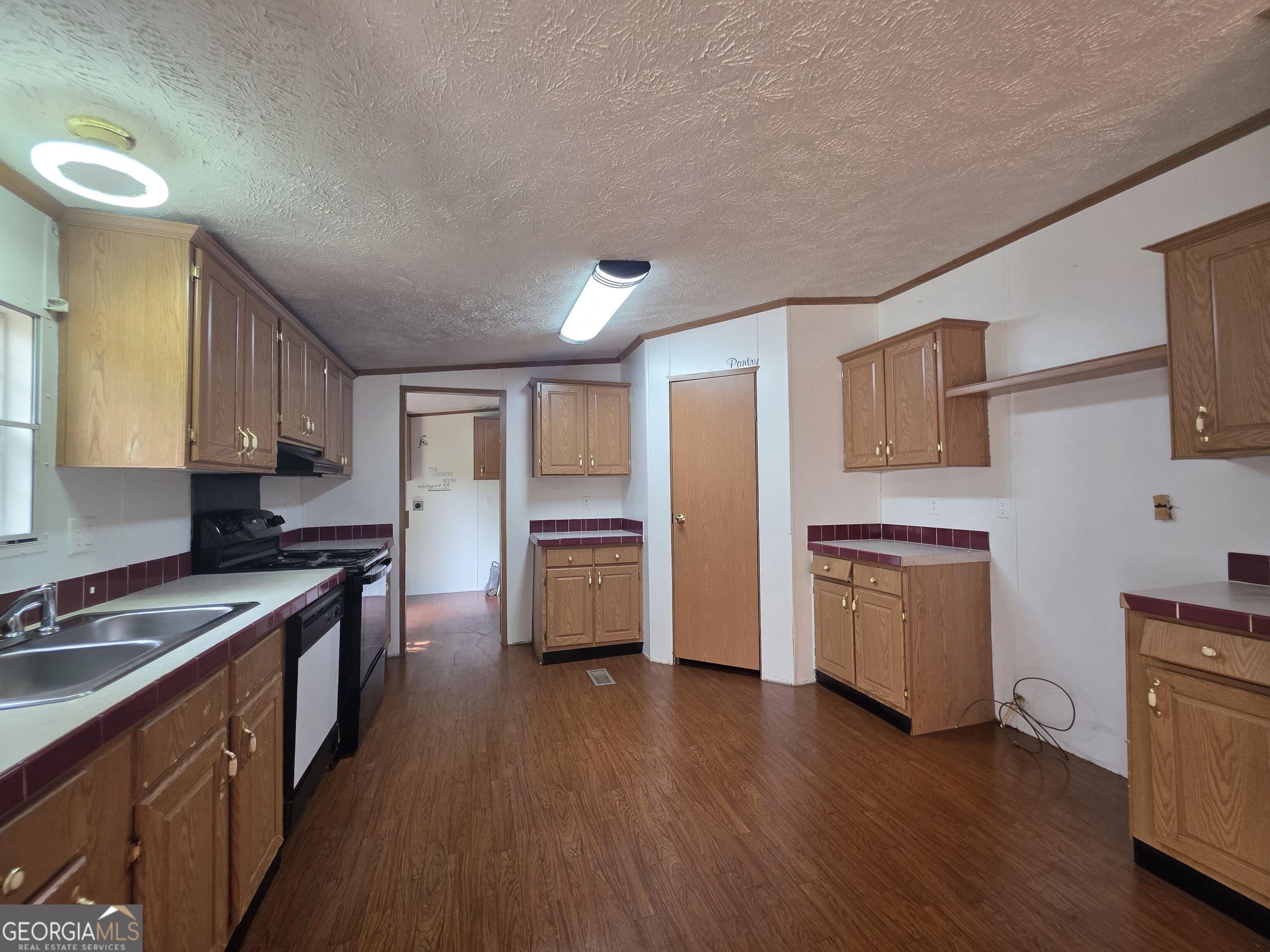 111 Harper Road Property Photo 5