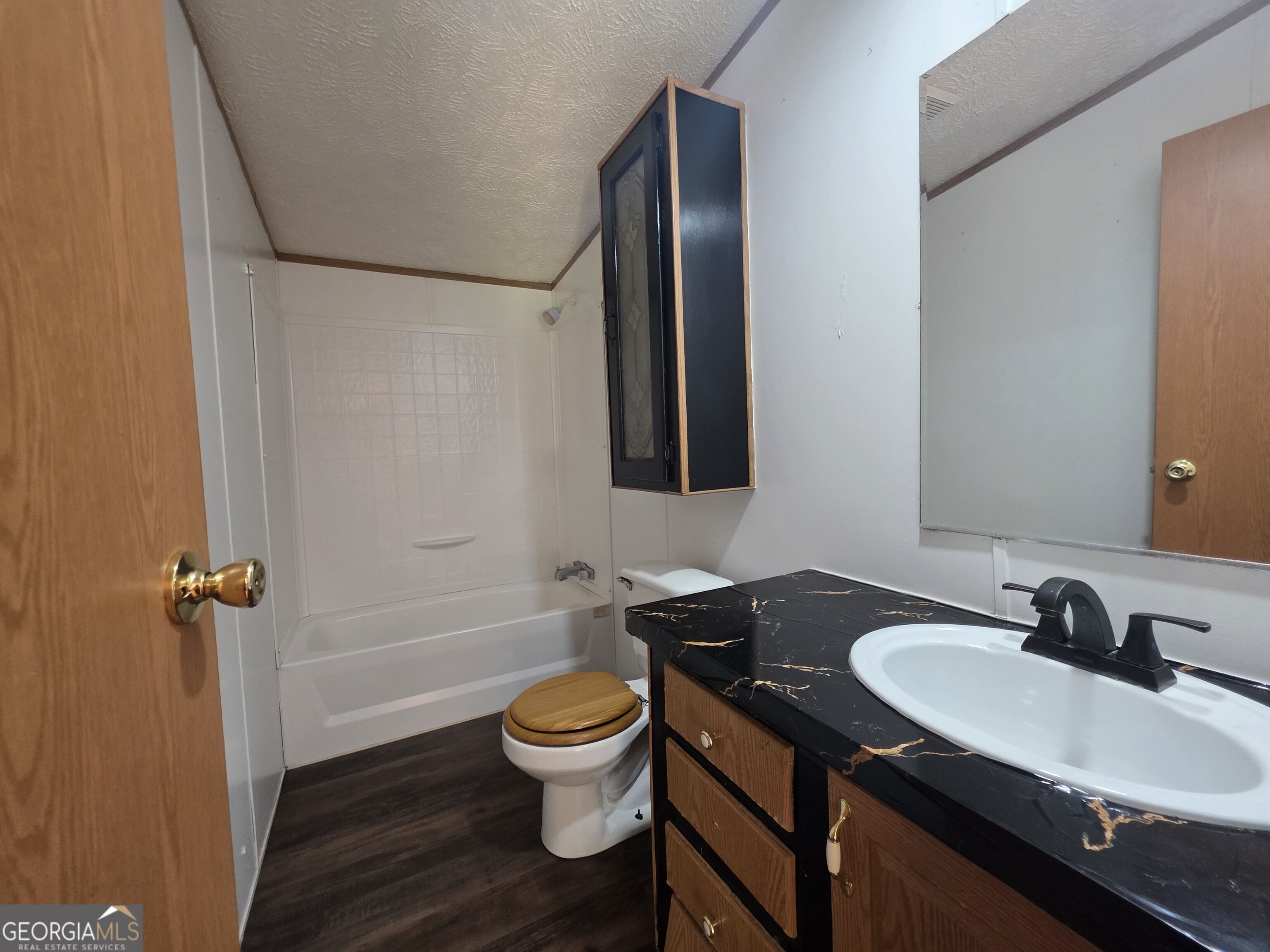 111 Harper Road Property Photo 15