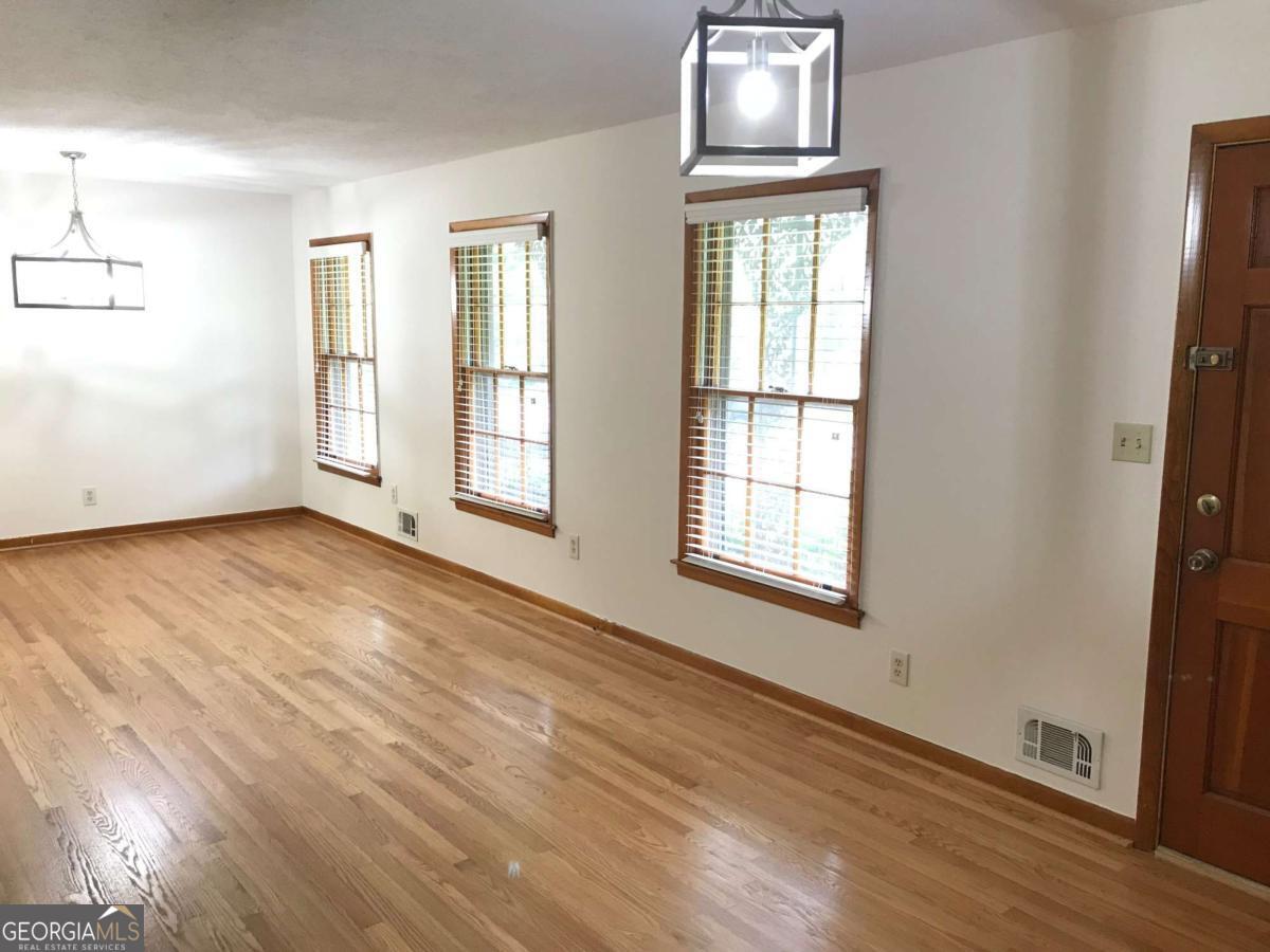 1321 Mary Dale Drive Property Photo 2